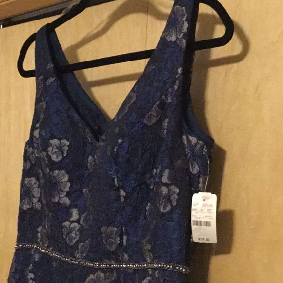 Midnight Blue Embellished Jacquard Mermaid Gown - Picture 4 of 8